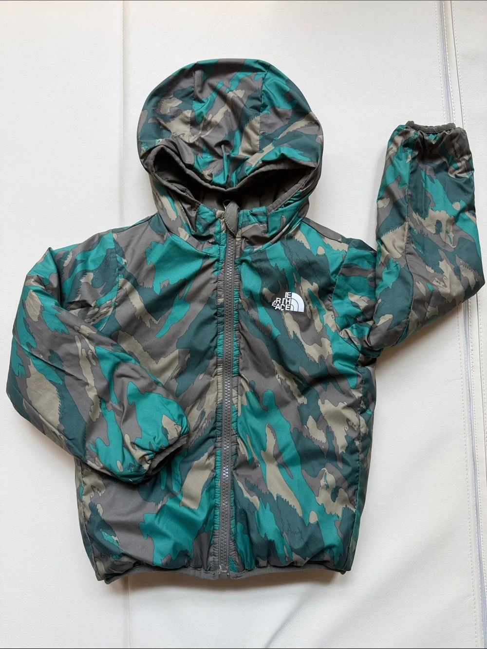 The North Face Boys Reversible Mossbud Swirl Insulated Hooded Jacket Camo Olive